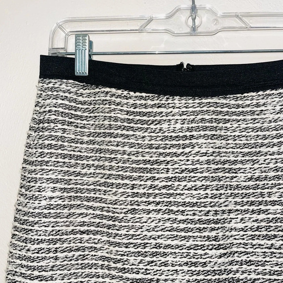 Ann Taylor LOFT NWOT White & Black Tweed High Rise Fitted Skirt 6 Women’s - Picture 2 of 11